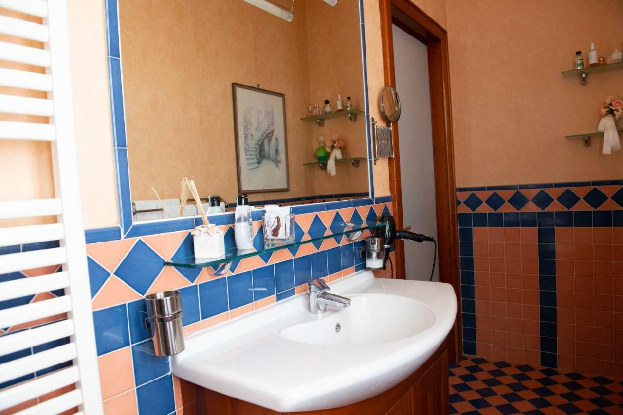 Villa Lucia Terrazza Panoramica 卡斯特拉玛雷帝斯达比亚 外观 照片