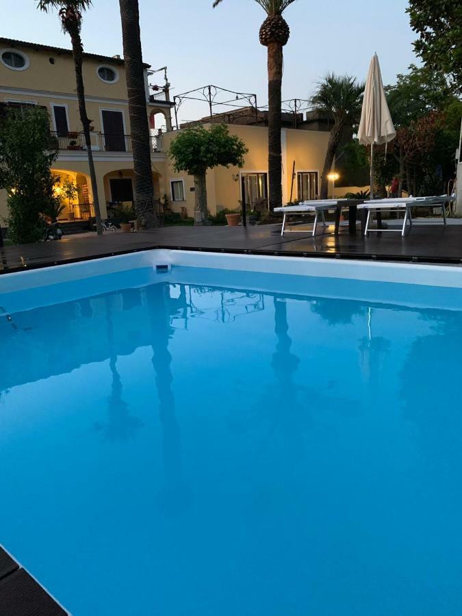 Villa Lucia Terrazza Panoramica 卡斯特拉玛雷帝斯达比亚 外观 照片
