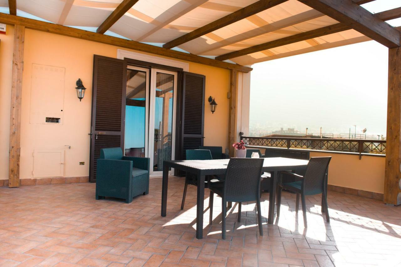 Villa Lucia Terrazza Panoramica 卡斯特拉玛雷帝斯达比亚 外观 照片